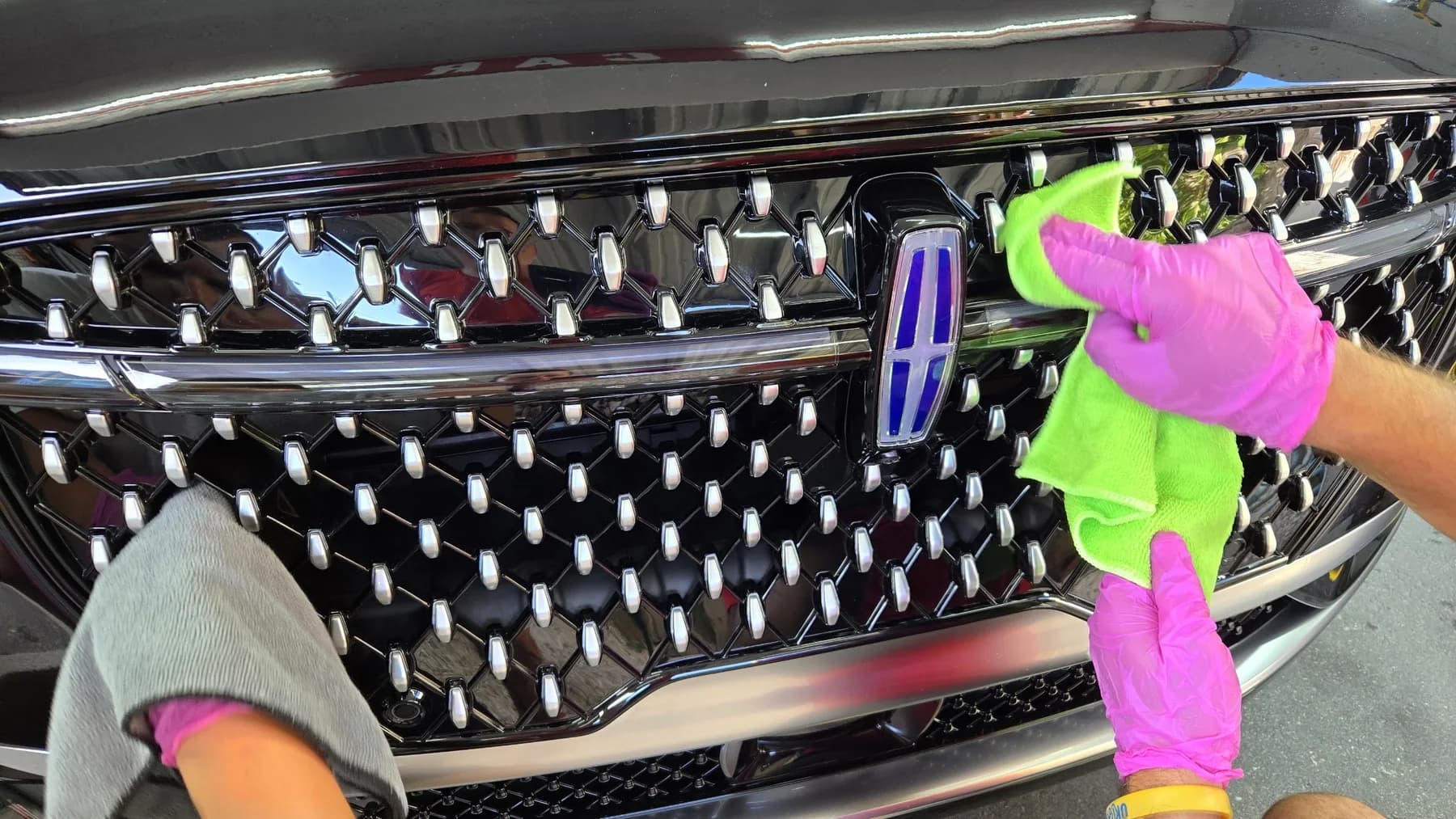 Car detailing work by Leoserve in the Florida Keys (11)