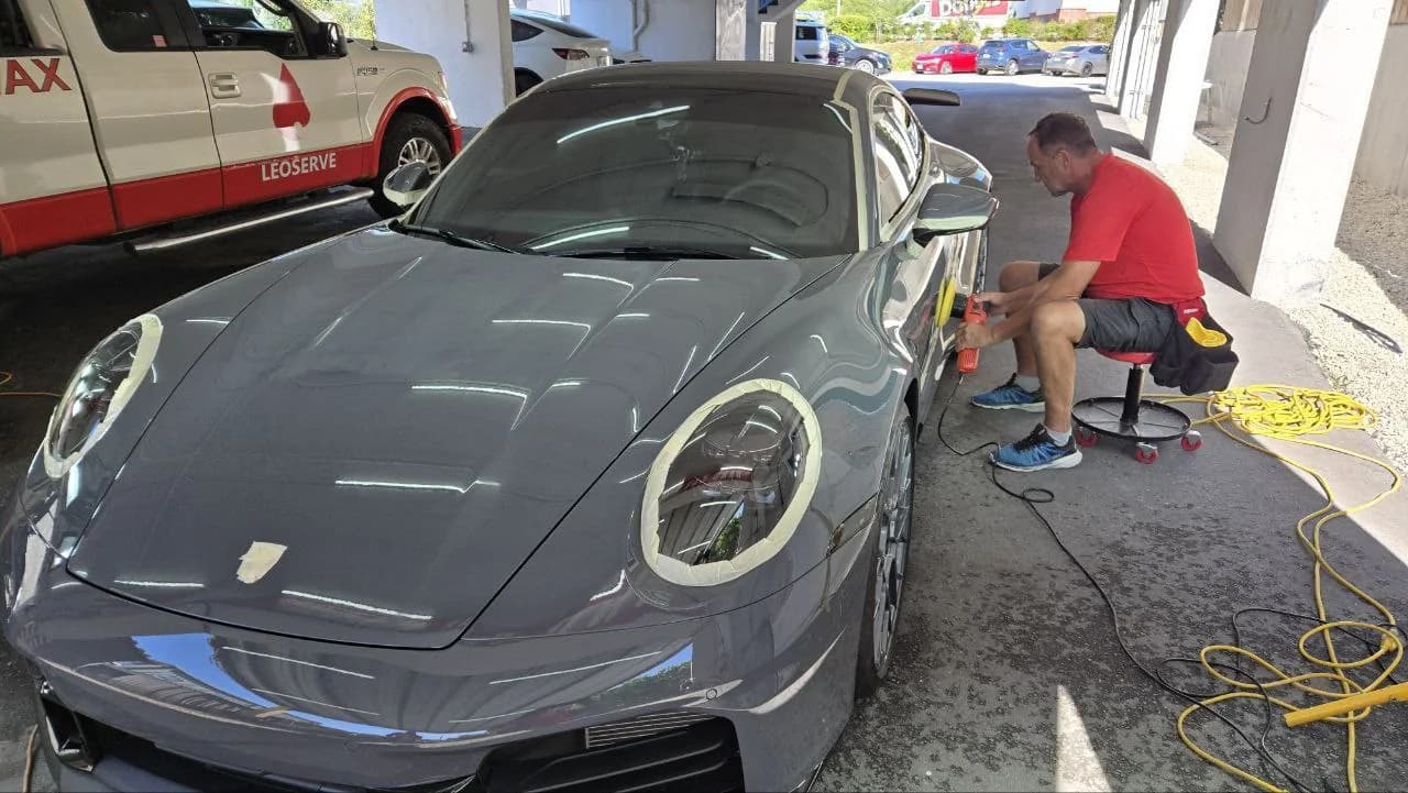 Car detailing work by Leoserve in the Florida Keys (17)