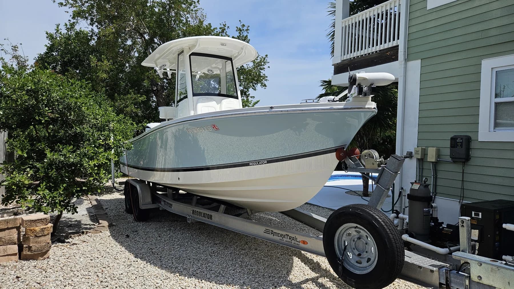 Boat ceramic coating work by Leoserve in the Florida Keys (4)