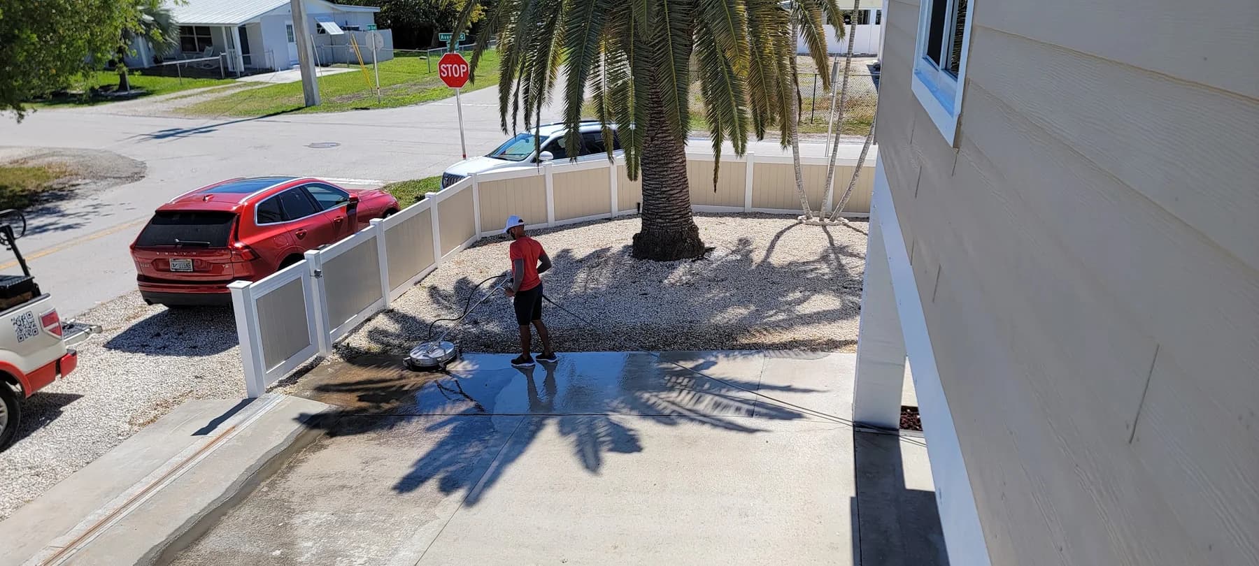 House pressure washing work by Leoserve in the Florida Keys (11)