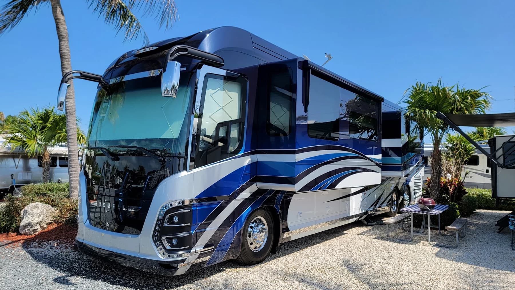 Mobile RV wash and detailing work by Leoserve in the Florida Keys (2)
