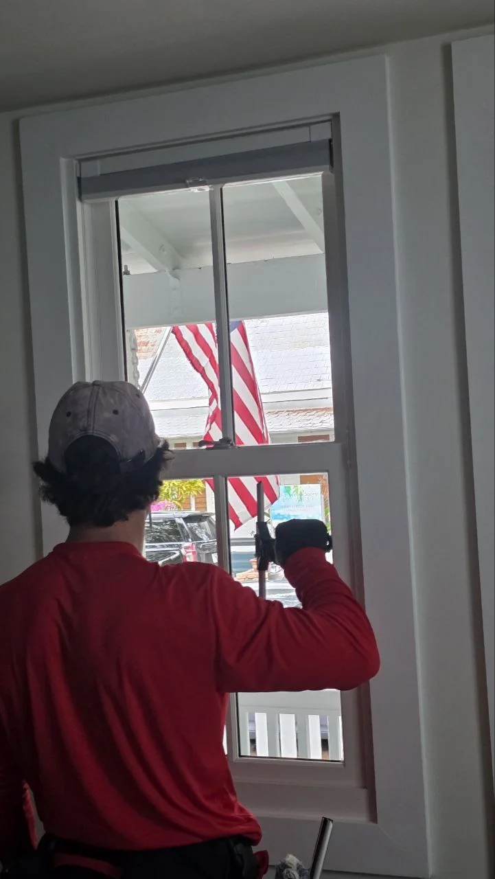 Window cleaning work by Leoserve in the Florida Keys (6)